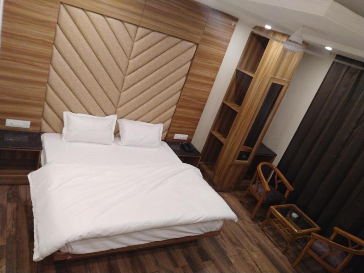 Pinnacle Vesta Homestay 穆索里 外观 照片