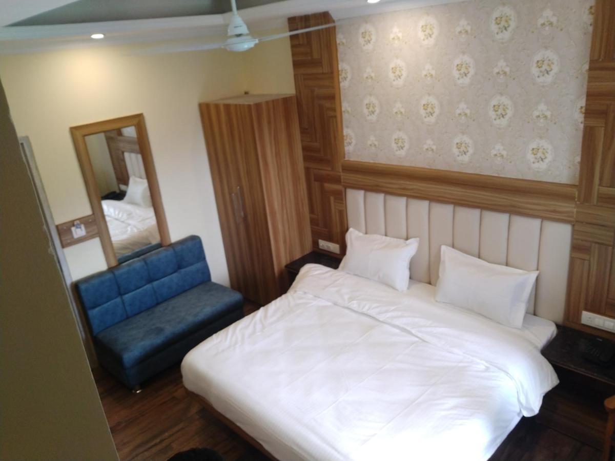 Pinnacle Vesta Homestay 穆索里 外观 照片