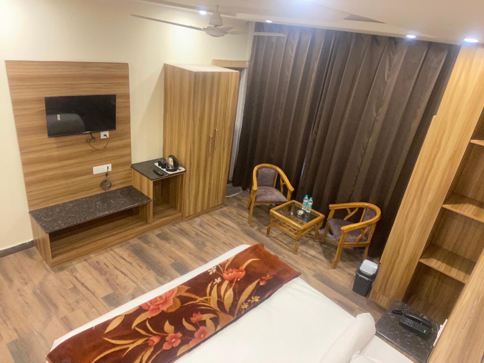 Pinnacle Vesta Homestay 穆索里 外观 照片