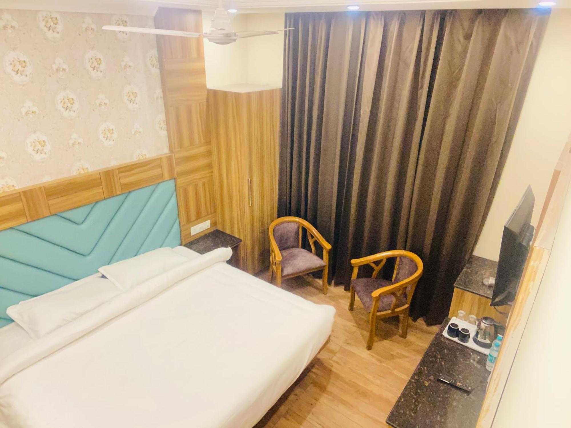 Pinnacle Vesta Homestay 穆索里 外观 照片