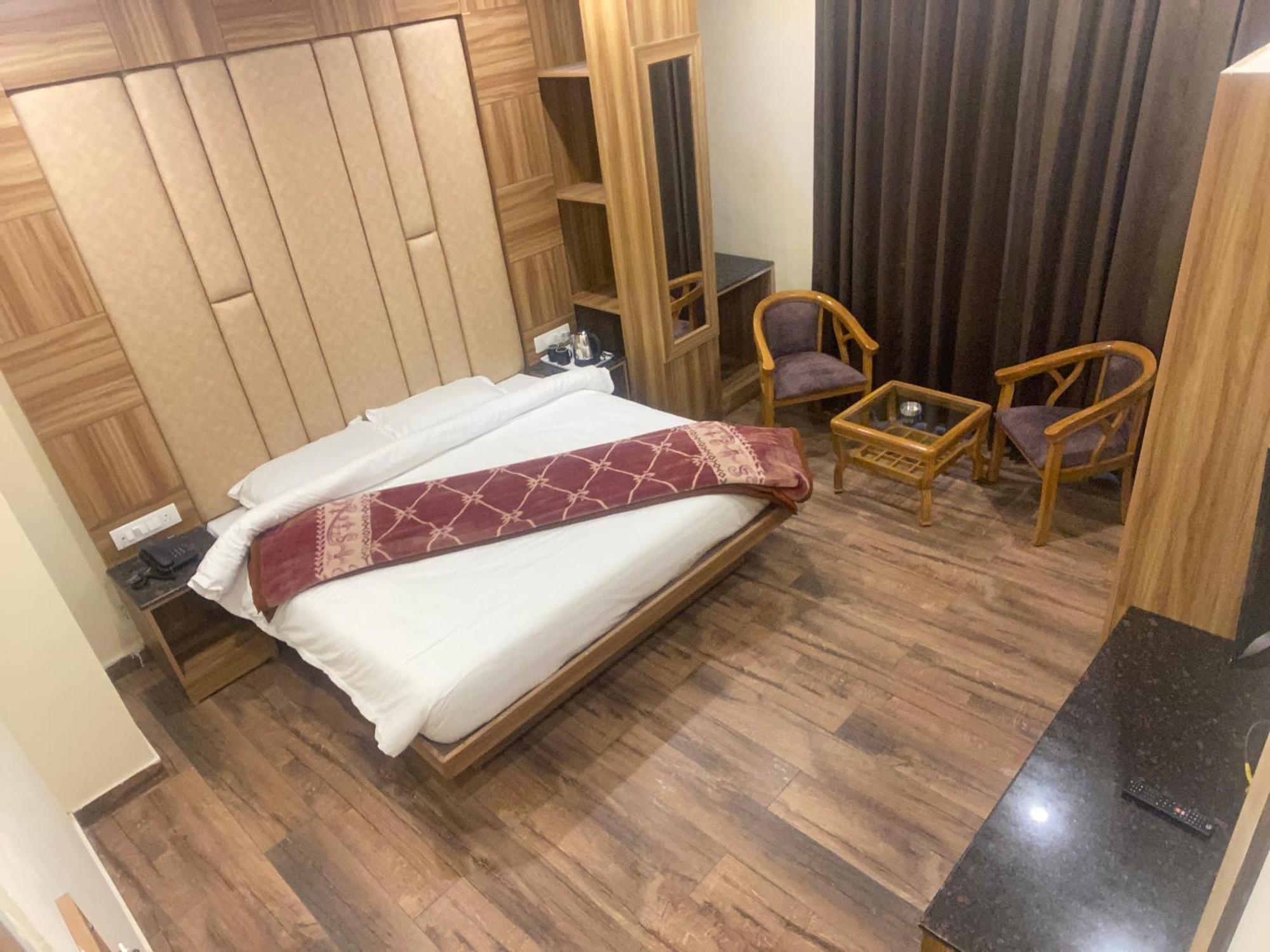 Pinnacle Vesta Homestay 穆索里 外观 照片